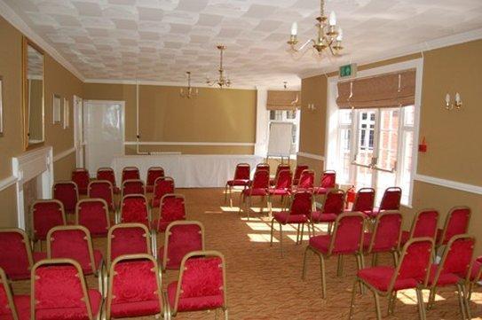 The Inn At Woodhall Spa Exterior photo